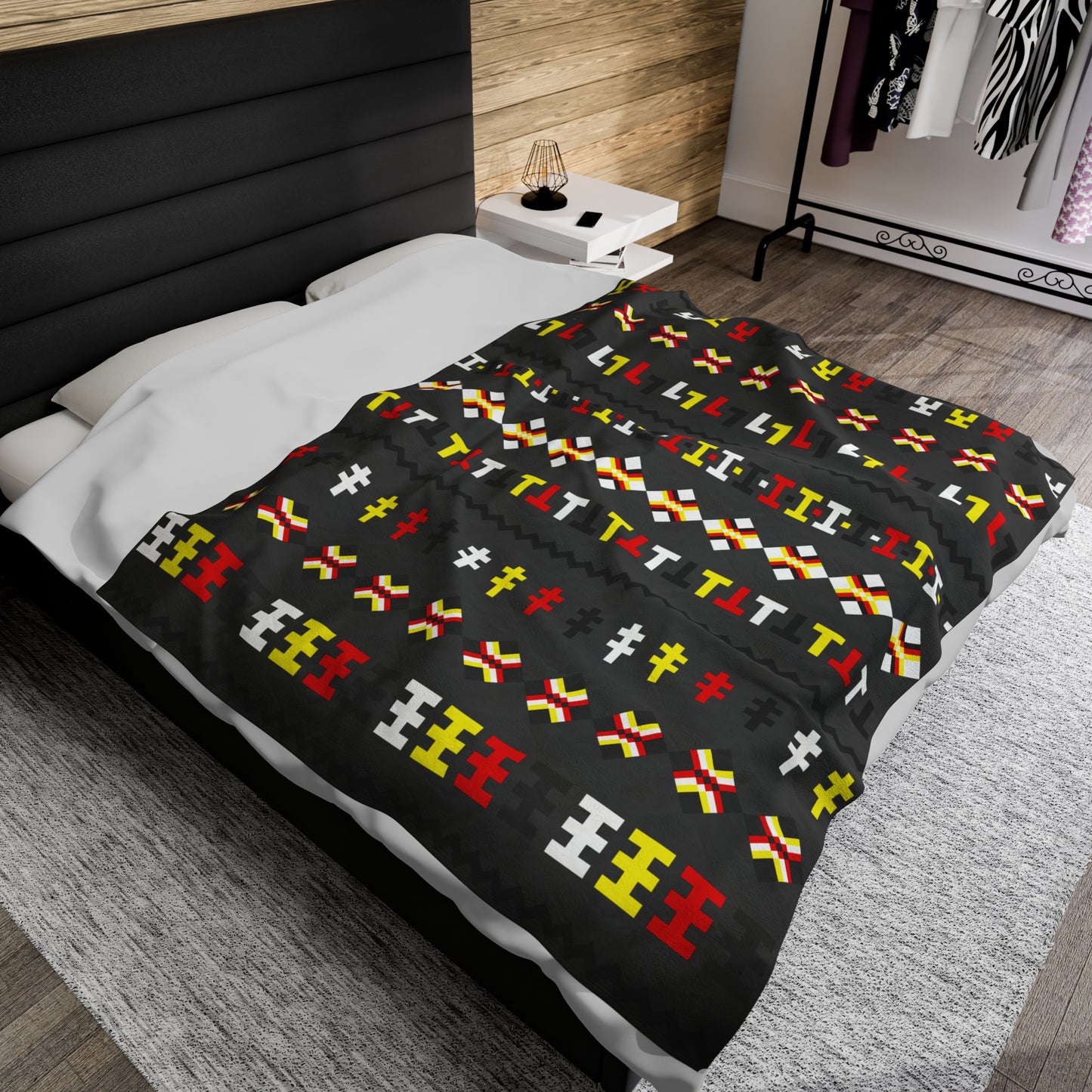 Plush Blanket with Seminole Patchwork