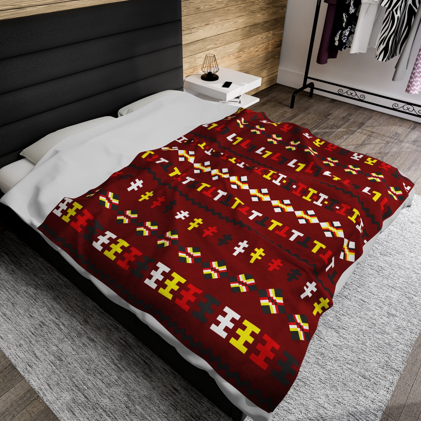Plush Blanket with Seminole Patchwork