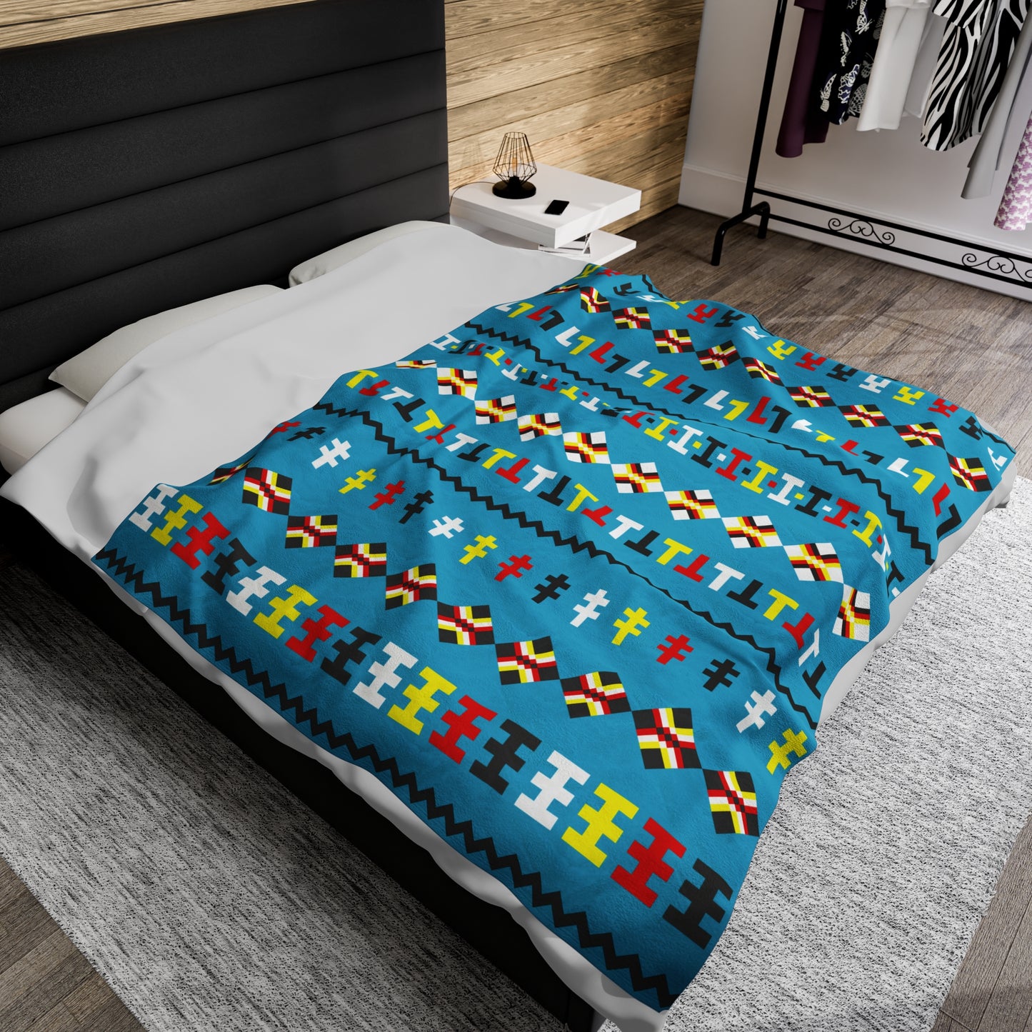 Plush Blanket with Seminole Patchwork